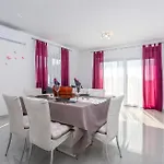 2 Bedroom Amazing In Mladenici *
