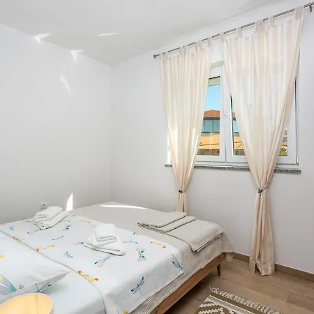 2 Bedroom Amazing In Mladenici Lejlighed Viskovo