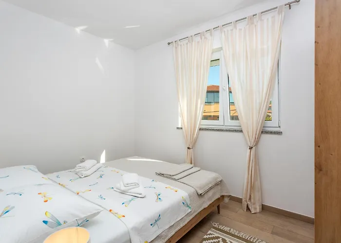 Stunning In Mladenici Apartamento Viskovo