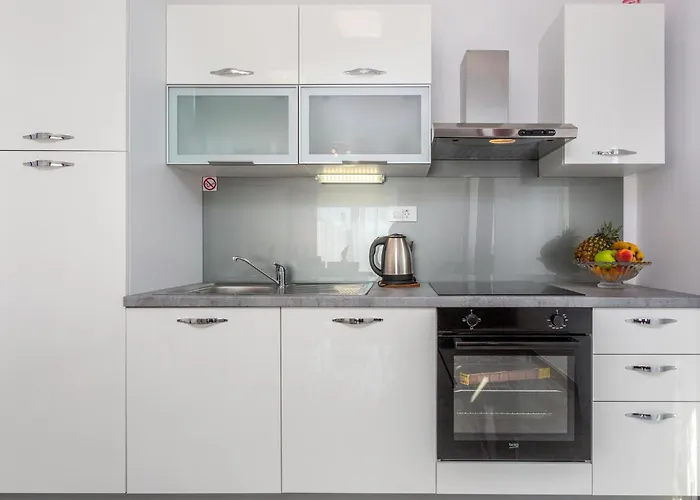 Apartamento Stunning In Mladenici