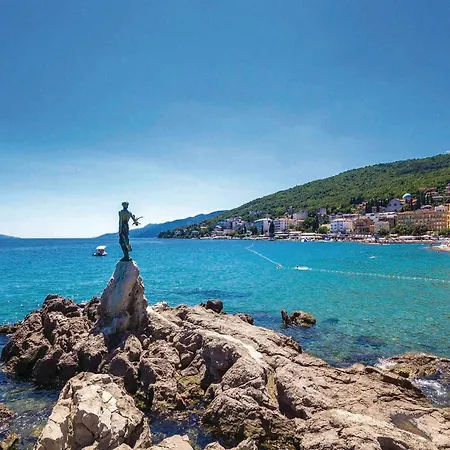 2 Bedroom Amazing In Mladenici *