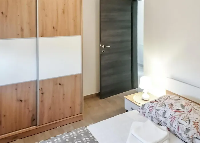 Apartman Stunning In Mladenici Viskovo